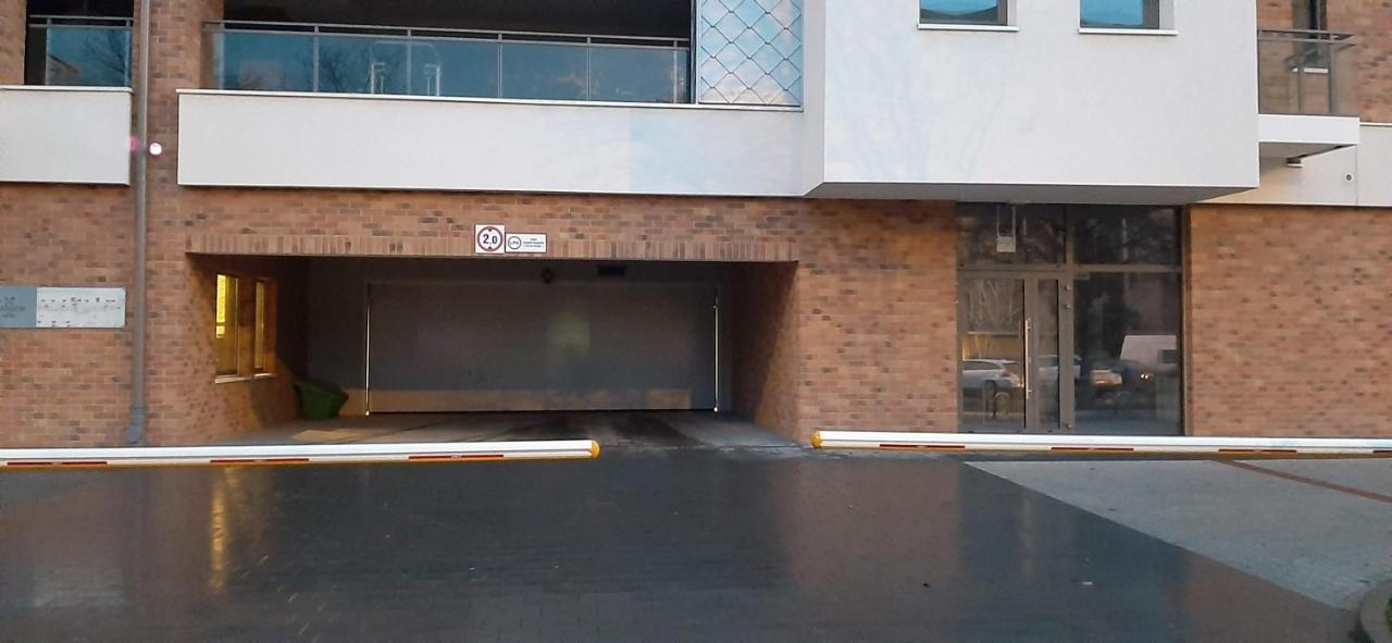 Garden Gates And Sadowa Apartments — Photos 2